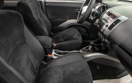 Mitsubishi Outlander III рестайлинг 3, 2010 год, 1 249 000 рублей, 23 фотография