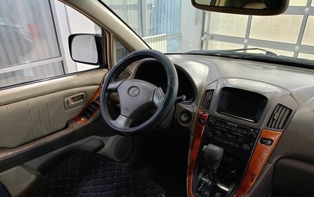 Lexus RX IV рестайлинг, 2000 год, 599 000 рублей, 8 фотография