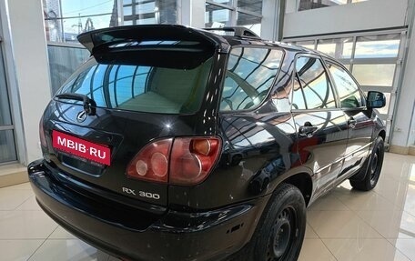 Lexus RX IV рестайлинг, 2000 год, 599 000 рублей, 4 фотография