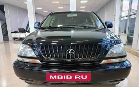 Lexus RX IV рестайлинг, 2000 год, 599 000 рублей, 2 фотография