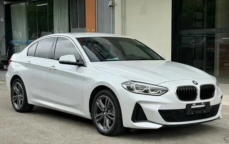 BMW 1 серия, 2022 год, 1 800 000 рублей, 3 фотография