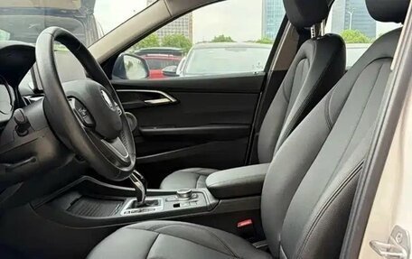 BMW 1 серия, 2022 год, 1 800 000 рублей, 6 фотография