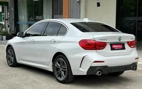 BMW 1 серия, 2022 год, 1 800 000 рублей, 5 фотография
