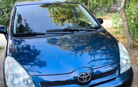 Toyota Corolla Verso I, 2006 год, 650 000 рублей, 9 фотография