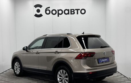 Volkswagen Tiguan II, 2017 год, 2 100 000 рублей, 4 фотография