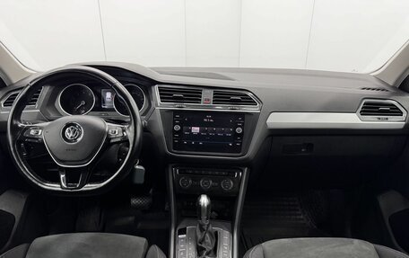 Volkswagen Tiguan II, 2017 год, 2 100 000 рублей, 13 фотография