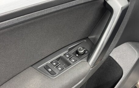 Volkswagen Tiguan II, 2017 год, 2 100 000 рублей, 16 фотография