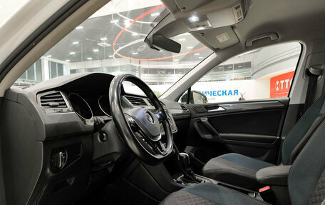 Volkswagen Tiguan II, 2020 год, 1 920 000 рублей, 20 фотография