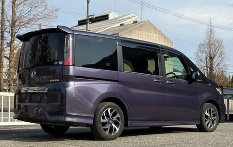 Honda Stepwgn IV, 2021 год, 1 980 000 рублей, 2 фотография