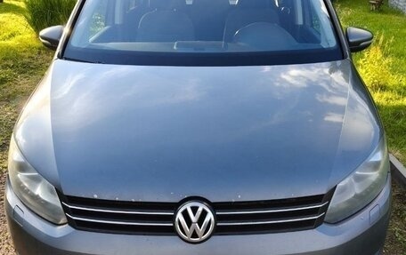 Volkswagen Touran III, 2012 год, 850 000 рублей, 4 фотография