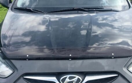 Hyundai Solaris II рестайлинг, 2011 год, 500 000 рублей, 1 фотография