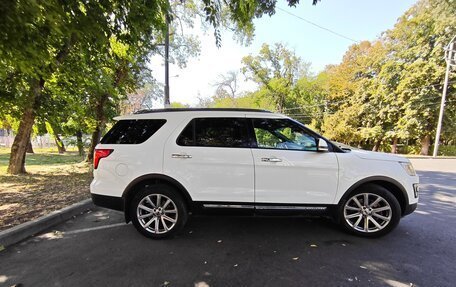 Ford Explorer VI, 2017 год, 2 380 000 рублей, 5 фотография