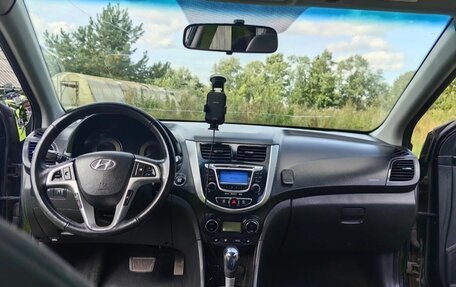 Hyundai Solaris II рестайлинг, 2011 год, 500 000 рублей, 5 фотография