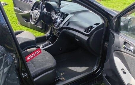 Hyundai Solaris II рестайлинг, 2011 год, 500 000 рублей, 15 фотография