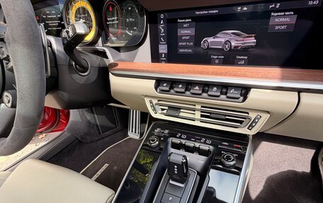 Porsche 911, 2020 год, 25 600 000 рублей, 23 фотография