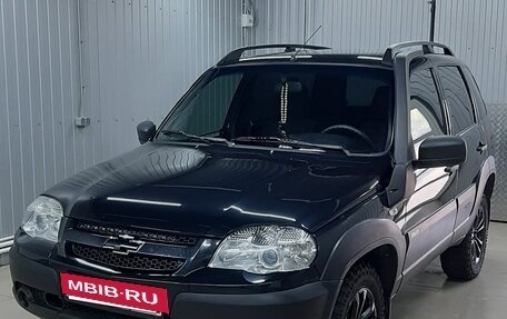 Chevrolet Niva I рестайлинг, 2018 год, 850 000 рублей, 3 фотография