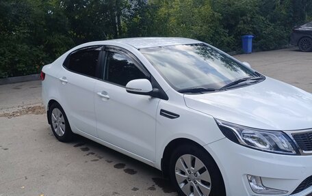KIA Rio III рестайлинг, 2013 год, 1 000 000 рублей, 2 фотография
