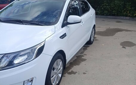 KIA Rio III рестайлинг, 2013 год, 1 000 000 рублей, 3 фотография
