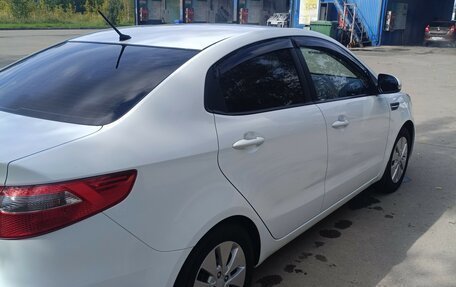 KIA Rio III рестайлинг, 2013 год, 1 000 000 рублей, 5 фотография
