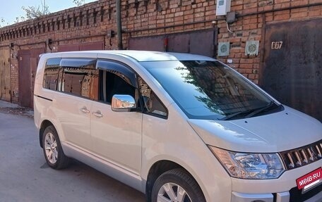 Mitsubishi Delica D:5 I, 2008 год, 1 980 000 рублей, 3 фотография