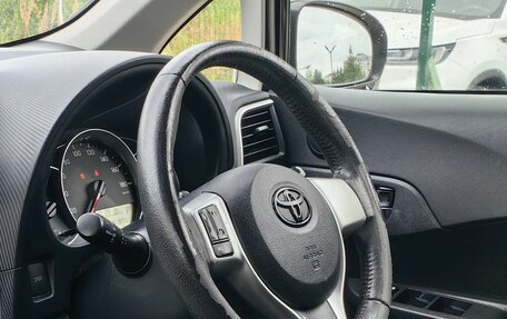 Toyota Ractis II, 2012 год, 689 000 рублей, 11 фотография