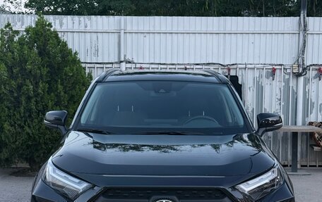 Toyota RAV4, 2025 год, 3 650 000 рублей, 2 фотография