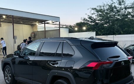 Toyota RAV4, 2025 год, 3 650 000 рублей, 5 фотография
