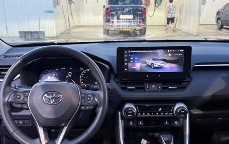 Toyota RAV4, 2025 год, 3 650 000 рублей, 9 фотография