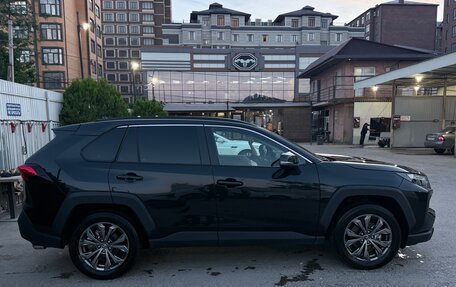 Toyota RAV4, 2025 год, 3 650 000 рублей, 7 фотография