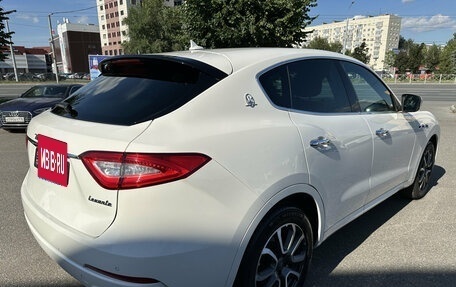 Maserati Levante I, 2017 год, 4 390 000 рублей, 5 фотография