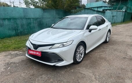 Toyota Camry, 2020 год, 3 100 000 рублей, 1 фотография