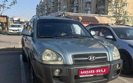 Hyundai Tucson III, 2006 год, 650 000 рублей, 1 фотография