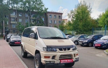 Mitsubishi Delica IV, 2001 год, 1 300 000 рублей, 1 фотография