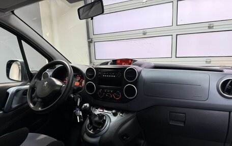 Peugeot Partner II рестайлинг 2, 2012 год, 970 000 рублей, 18 фотография