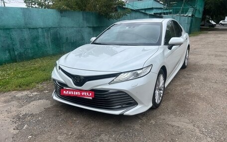 Toyota Camry, 2020 год, 3 100 000 рублей, 2 фотография