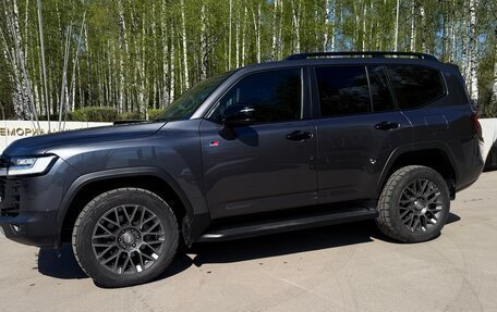 Toyota Land Cruiser, 2022 год, 10 500 000 рублей, 5 фотография