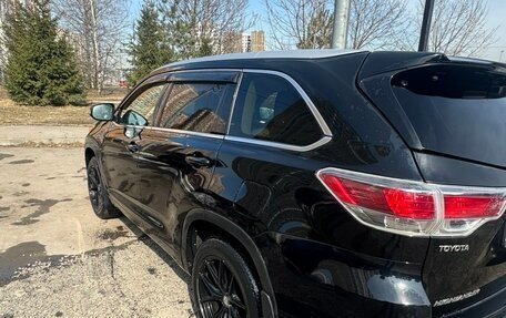 Toyota Highlander III, 2014 год, 2 200 000 рублей, 17 фотография