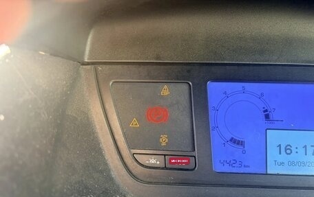 Citroen C4 Picasso II рестайлинг, 2007 год, 300 000 рублей, 13 фотография