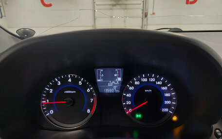 Hyundai Solaris II рестайлинг, 2015 год, 835 000 рублей, 13 фотография