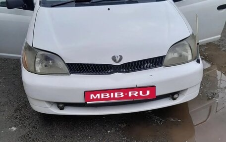 Toyota Platz, 2000 год, 300 000 рублей, 1 фотография