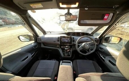 Nissan Serena IV, 2018 год, 1 800 000 рублей, 9 фотография