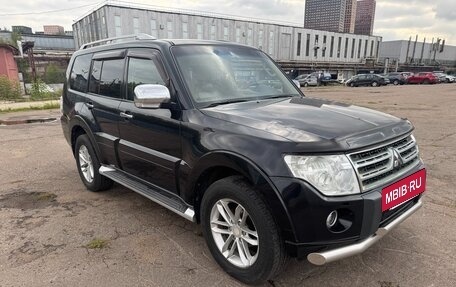 Mitsubishi Pajero IV, 2011 год, 1 590 000 рублей, 2 фотография