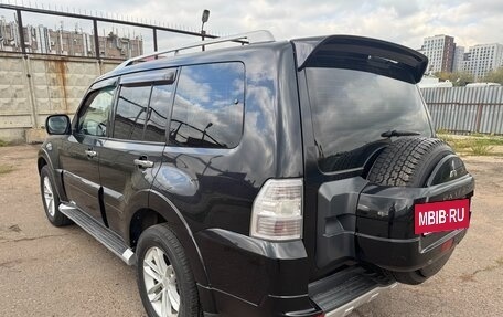 Mitsubishi Pajero IV, 2011 год, 1 590 000 рублей, 4 фотография