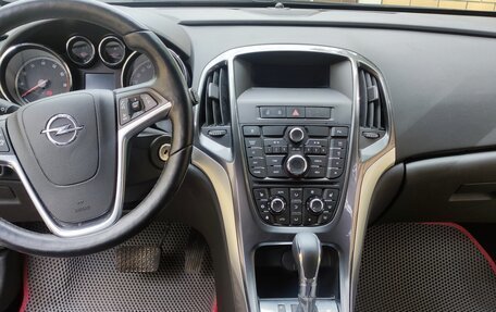 Opel Astra J, 2012 год, 799 900 рублей, 2 фотография