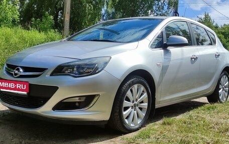 Opel Astra J, 2012 год, 799 900 рублей, 10 фотография