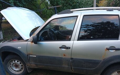 Chevrolet Niva I рестайлинг, 2011 год, 228 000 рублей, 8 фотография