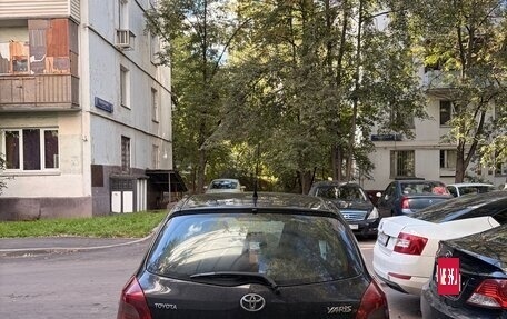 Toyota Yaris III рестайлинг, 2007 год, 450 000 рублей, 5 фотография