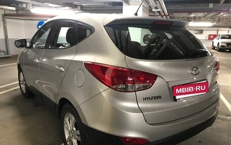 Hyundai ix35 I рестайлинг, 2013 год, 1 049 000 рублей, 4 фотография