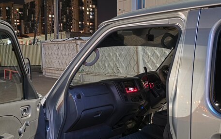 Nissan Caravan IV, 2001 год, 850 000 рублей, 7 фотография