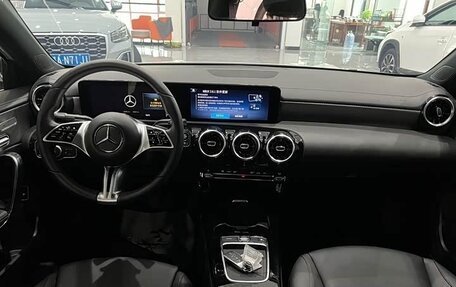 Mercedes-Benz A-Класс, 2023 год, 2 040 000 рублей, 21 фотография